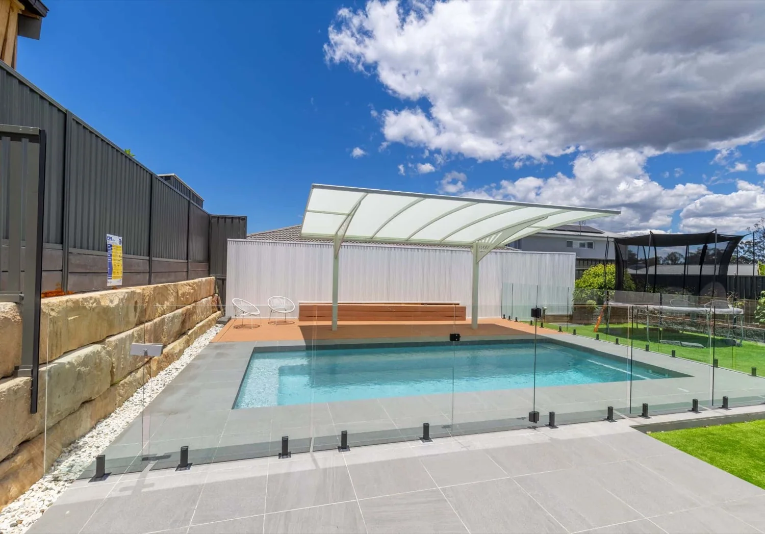 A Entertainer fibreglass pool